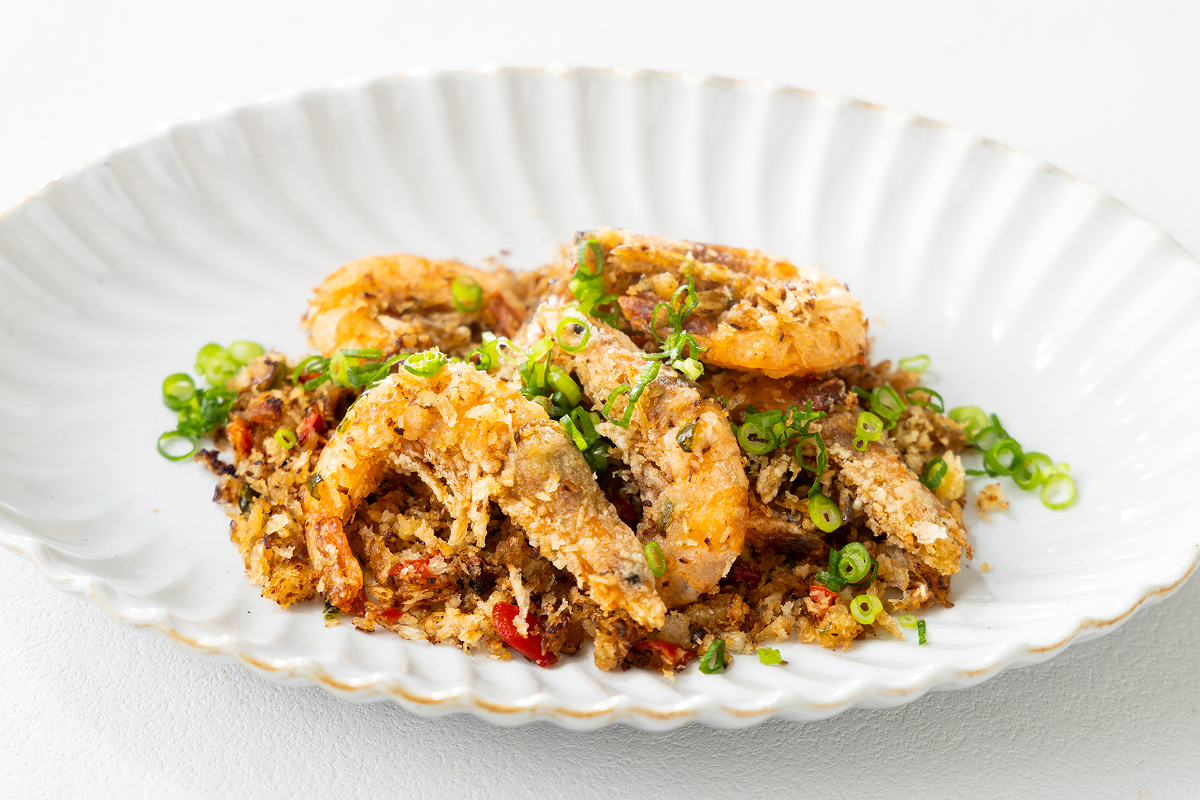 熊本県産 芝海老の香港式ガーリックパン粉炒め